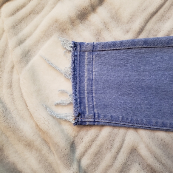 Light wash Jeans - Picture 2 of 2